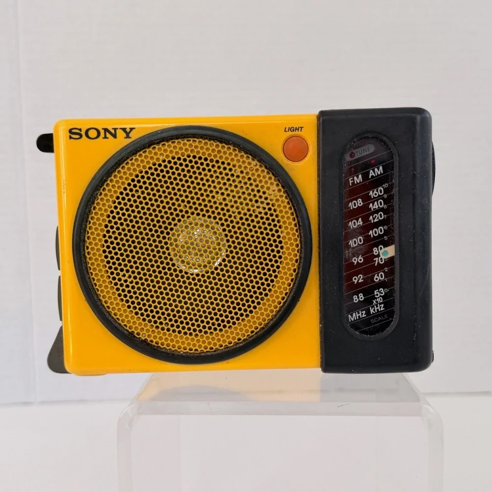 Sony Sports Radio Yellow Good Vintage ICF-S75W FM AM Portable Receiver